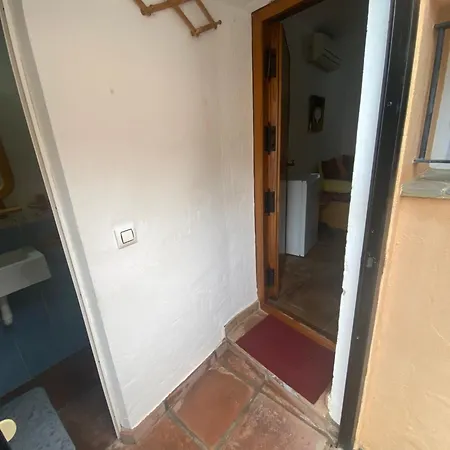 Homestay Cuarto Encantador Rustico Los Barrios